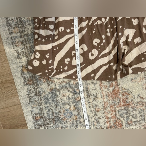 Cabi Swoon Dress Tan Cream Faux Wrap Fit & Flare Tiered Skirt Style #6147 Size M - Picture 10 of 10